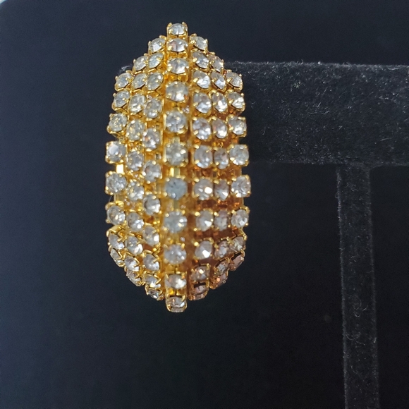 Vintage Gold Tone And Rhinestone Clip-On Earrings - Picture 3 of 10